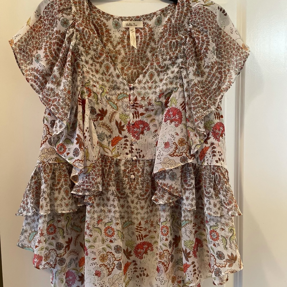 Matilda Jane cute flowy top.